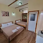 My House מלון