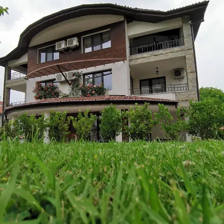 Hotel My House 2*