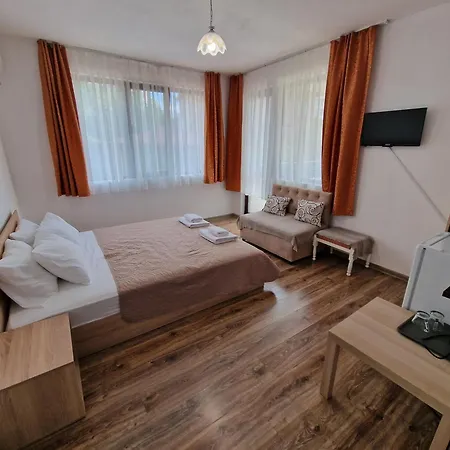 Hotel My House 2*